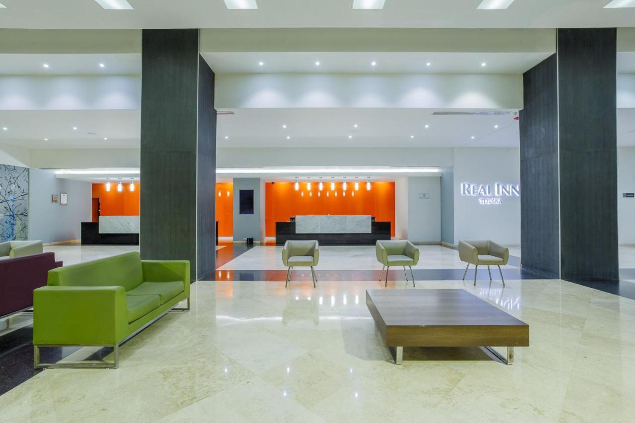 Real Inn Tijuana By Camino Real Hoteles Buitenkant foto Lobby of the hotel
